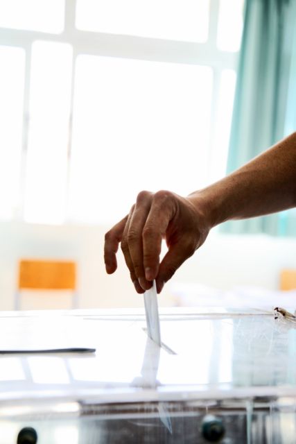 Το μπόνους των 50 εδρών «παραμόρφωσε» τον εκλογικό χάρτη